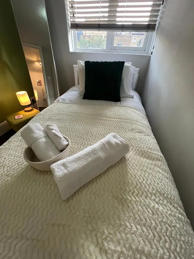 Stylish Apartment In Central London 0*,